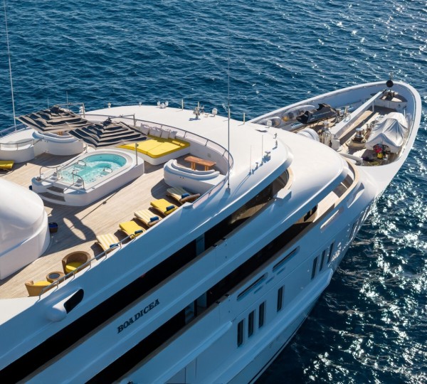 Exterior Sunbathing Area