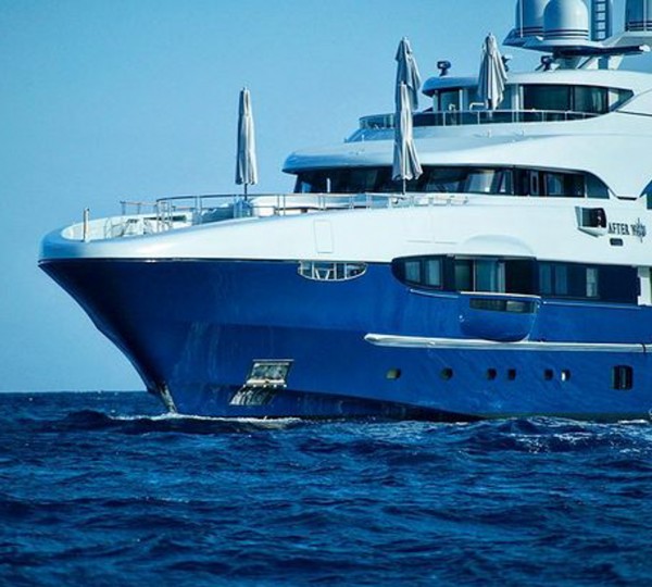 Super Yacht - Starboard Bow Shot