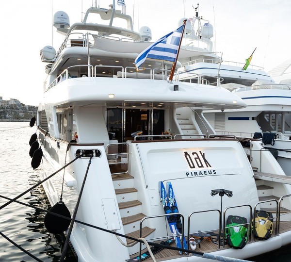 Super yacht OAK