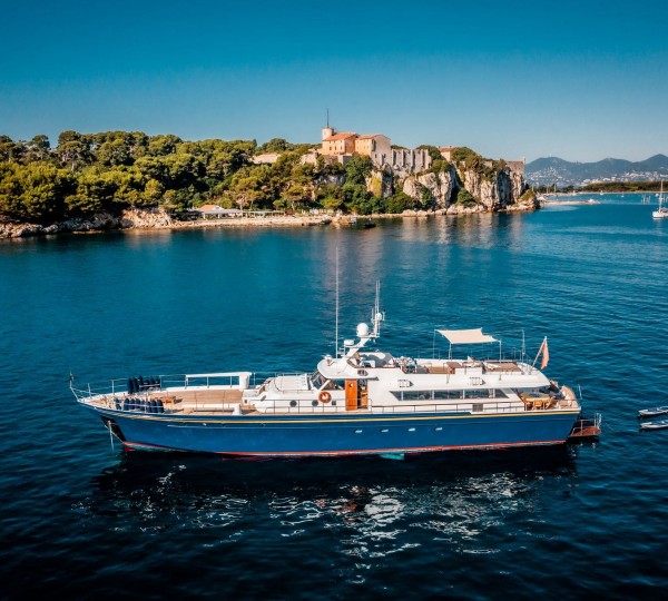 Superyacht CHANTELLA
