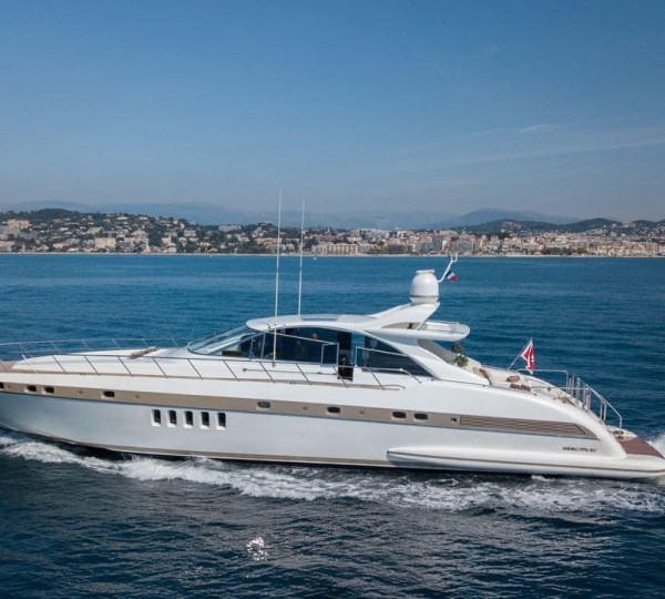 Superyacht MR M