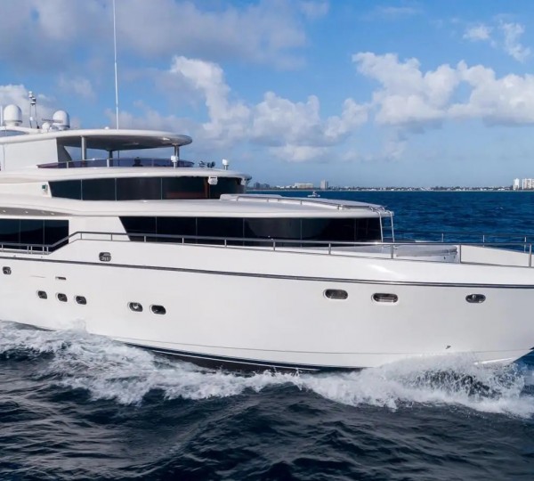 Luxury Yacht NEVER SETTLE