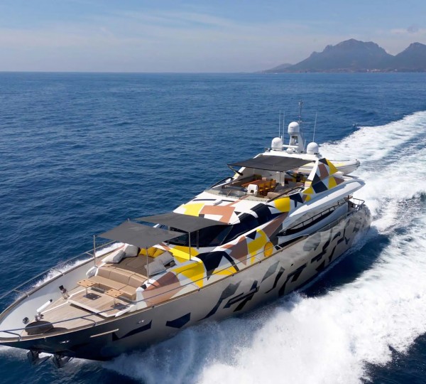 Luxury Yacht QUANTUM