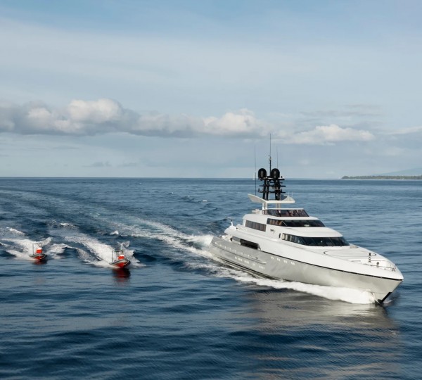 Motor Yacht DRAGONFLY