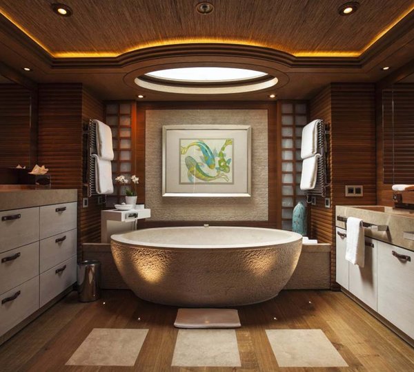 Master Stateroom Bath