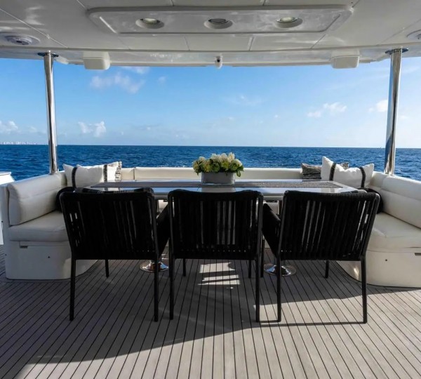Main Deck Dining