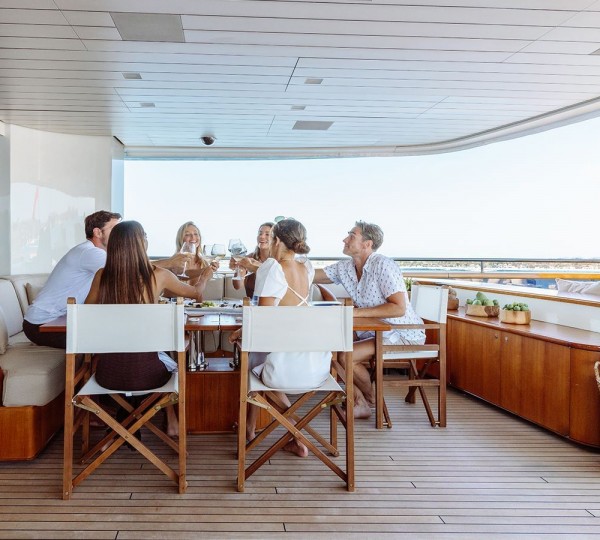 Main Deck Dining