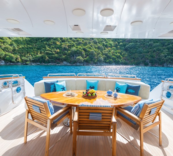 Main Deck Aft Dining