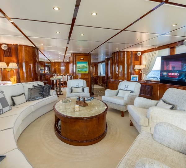 Main Salon View Forward