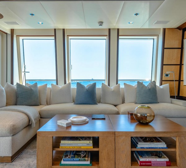 Bridge Deck Salon Alternative View