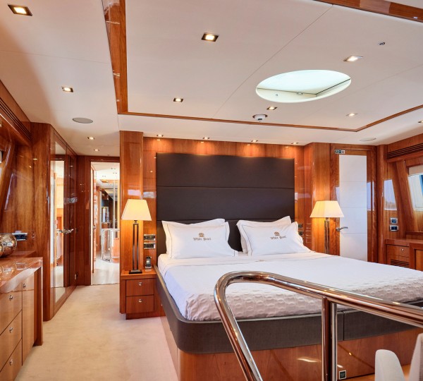 Main deck master suite