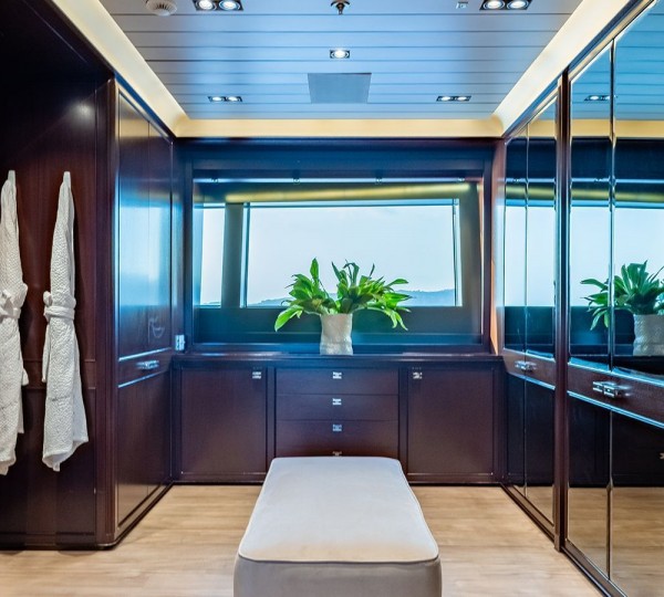 Master Suite Dressing Room