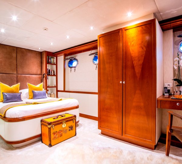 Double Cabin © Edmiston