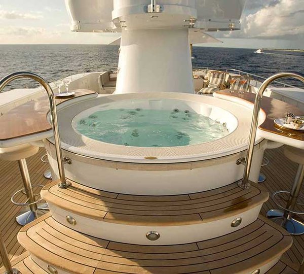 EXPLORA - Caribbean Jacuzzi
