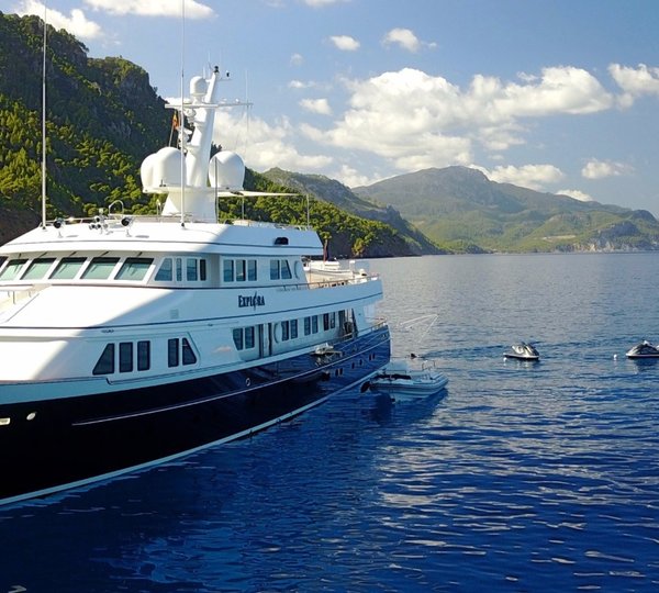 EXPLORA With Tender And Toys