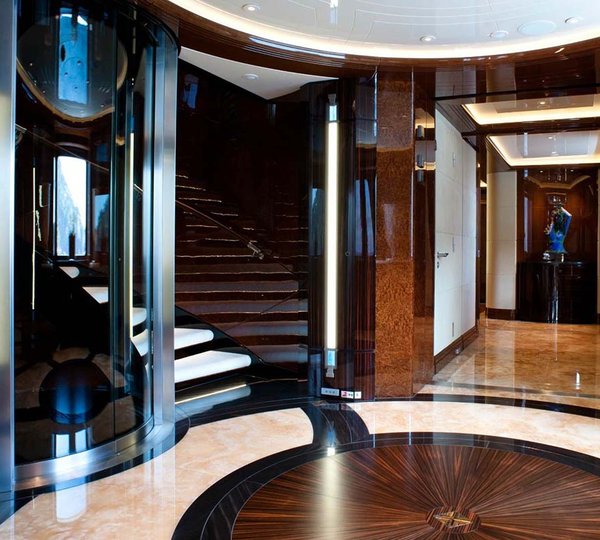 Excellence V Foyer Elevator