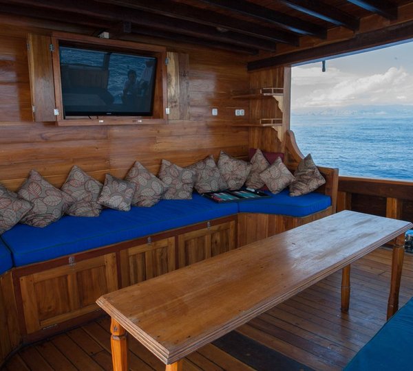 Exterior Living Spaces 