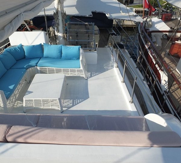 Exterior Living Spaces 