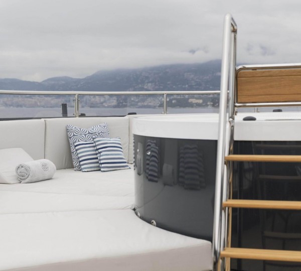 Exterior Relaxation Sunbathing Area