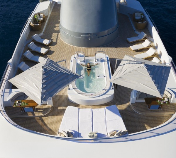 Exterior Sunbathing Area