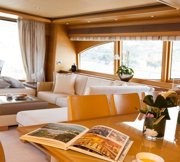 FERRETTI - 97 CUSTOM LINE  