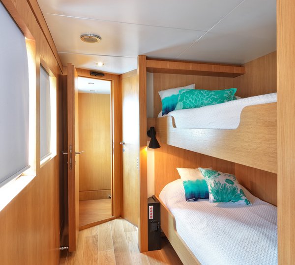 Guest cabin with Pullman beds
