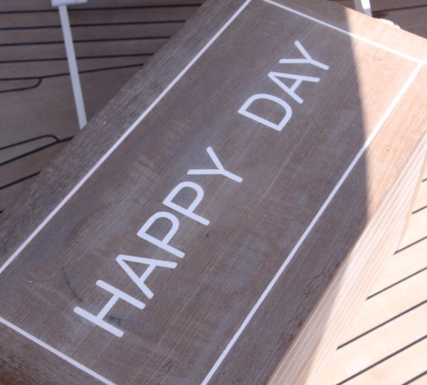Happy Day Detail