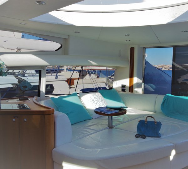 Salon settee converted