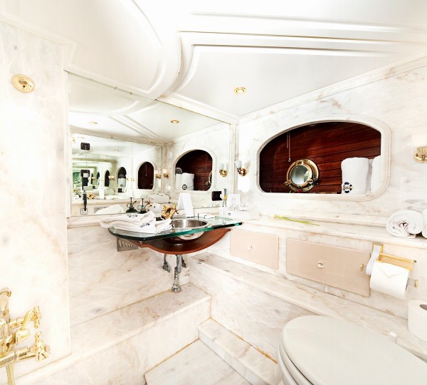 Luxurious Ensuite Bathroom