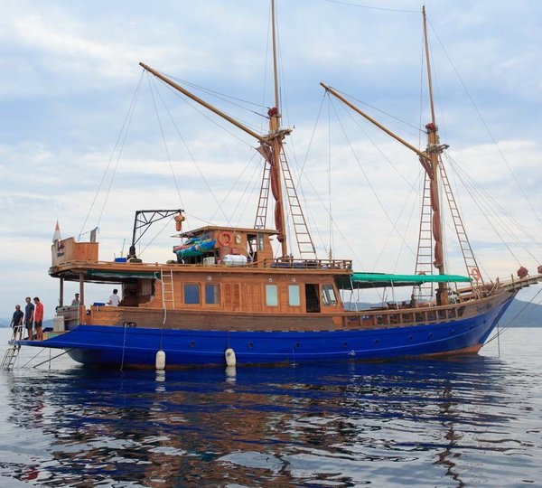 Luxury Phinisi Tiger Blue 