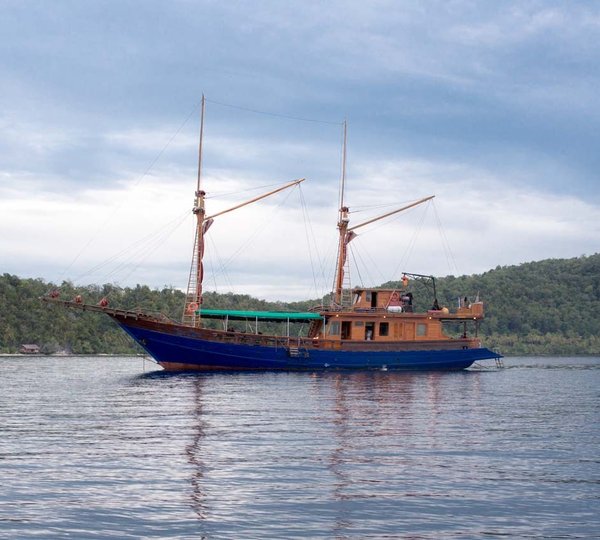 Luxury Phinisi Tiger Blue