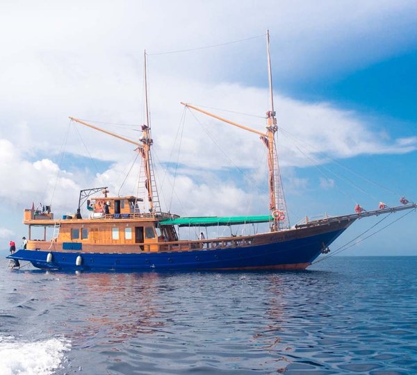 Luxury Phinisi Tiger Blue  