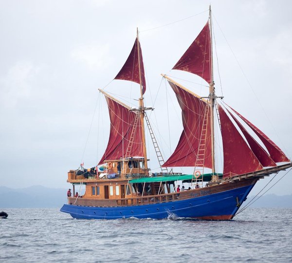 Luxury Phinisi Tiger Blue 