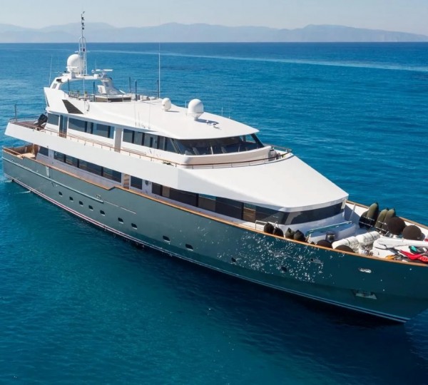 Luxury Superyacht BELLA STELLA
