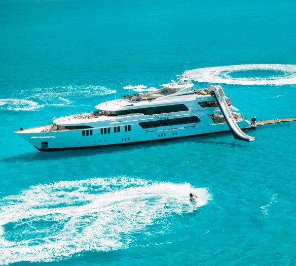 Luxury Motor Yacht OCEAN CLUB 