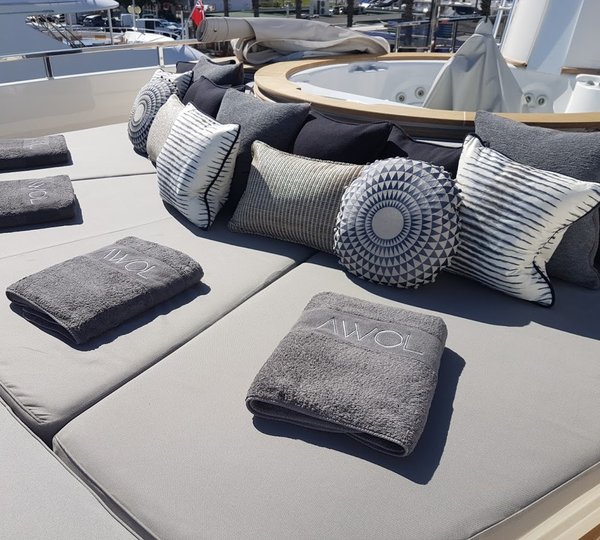 Luxury Sunpads Upper Deck