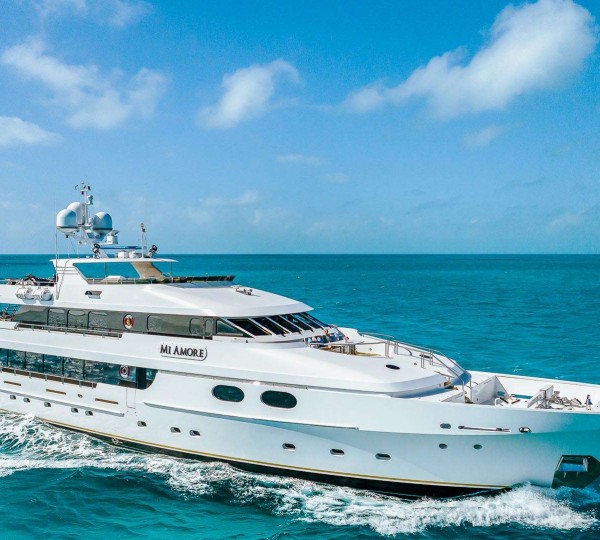 Luxury Yacht MI AMORE