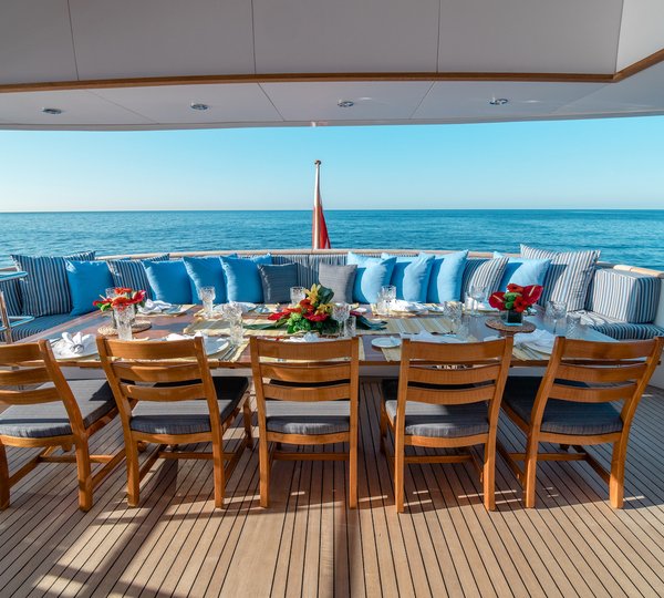 Main Deck Exterior Dining Area
