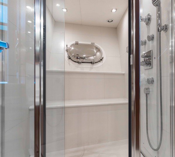 Master Ensuite Shower