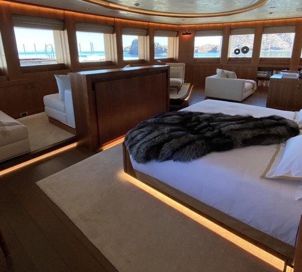 Master Suite With Amazing Panoramic Views