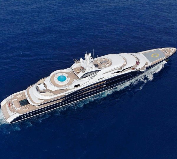 Motor Yacht SERENE - Sailing Underway