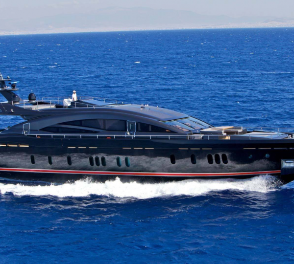 O'Pati Profile Running Shot