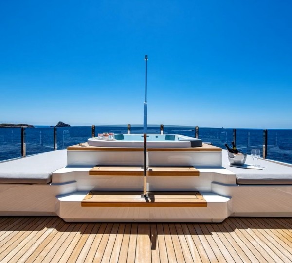 Open Sundeck With Swimming Pool