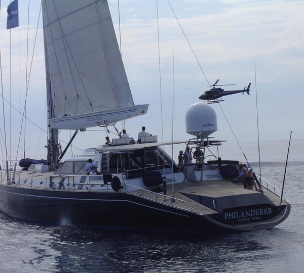 PHILANDERER - Exterior