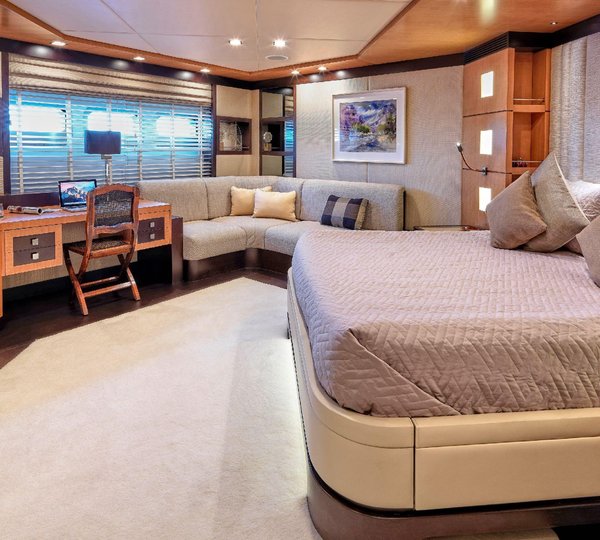 Lower deck VIP suite