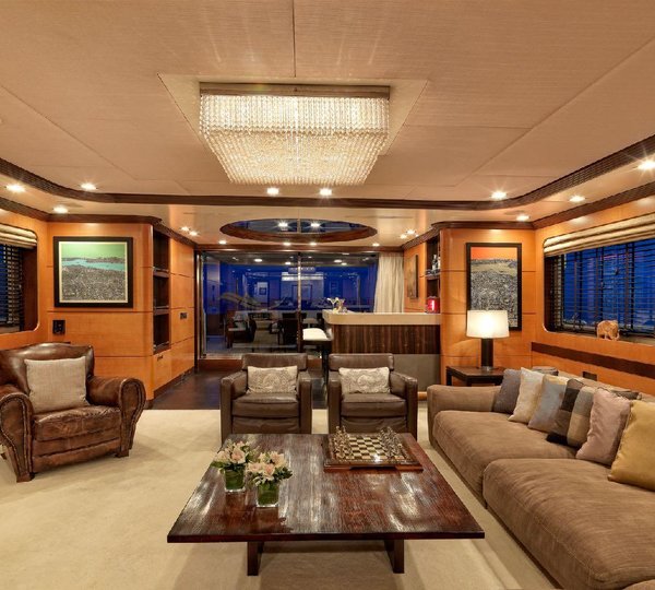 Salon looking aft