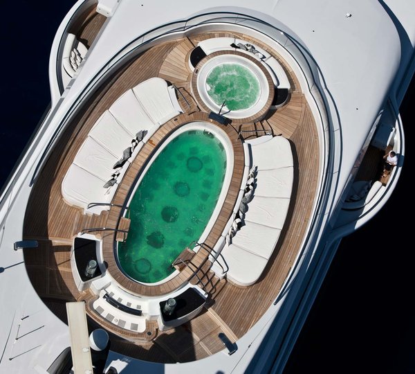 Phoenix 2 Jacuzzi And Pool