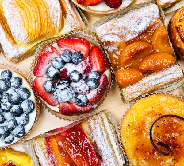 Professional Chef Abord And Mouth-watering Meals 