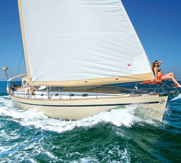 Sailing Yacht MYTHOS Bow