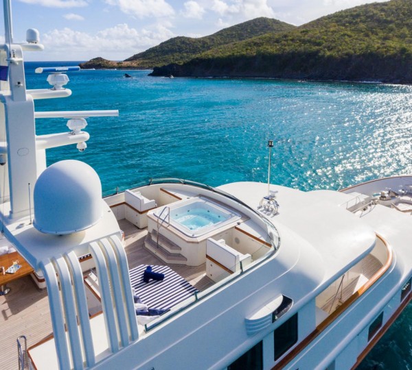 Sun Deck With Jacuzzi